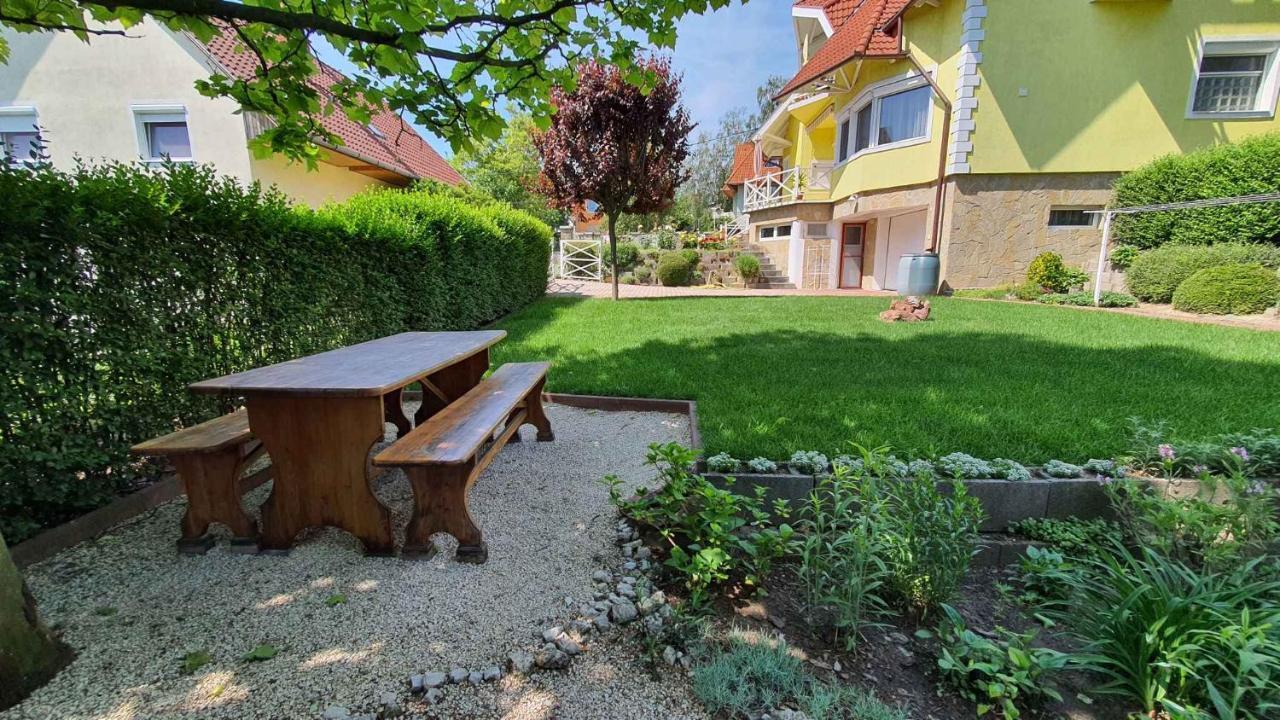 Apartment In Fonyod/Balaton 18580 Exteriér fotografie